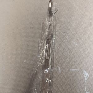 Stainless steel head and shank locking tweezers, used for jewelry Repair.